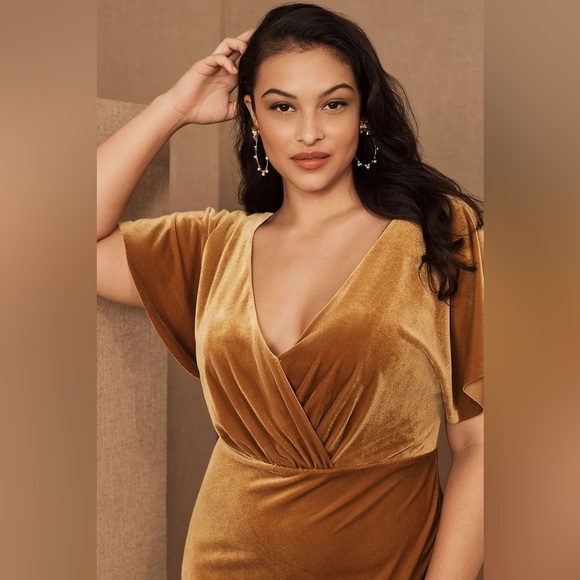 Jenny Yoo Ellis Velvet Open Back Dress - Picture 11 of 12